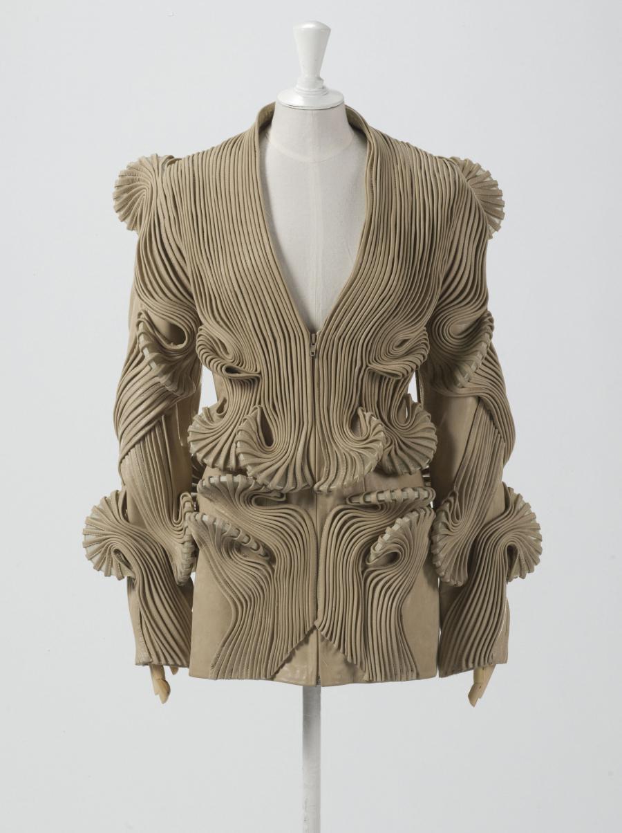 Coat, Iris Van Herpen | Palais Galliera | Musée de la mode de la Ville ...