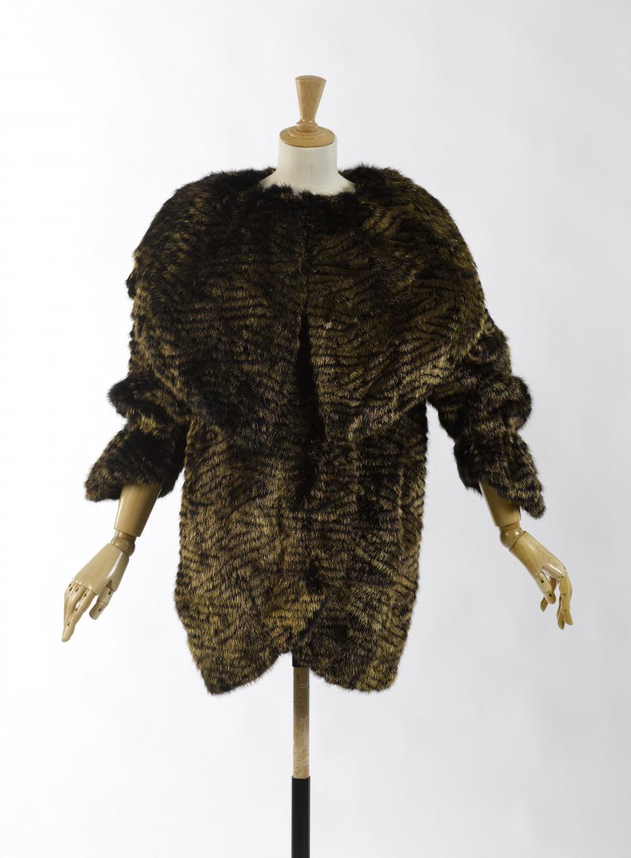 Coat, Fendi by Karl Lagerfeld | Palais Galliera | Musée de la mode de ...