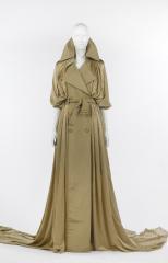 Trench coat gown, Jean Paul Gaultier © Françoise Cochennec / Galliera / Roger-Viollet