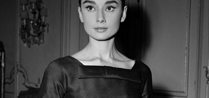 Audrey Hepburn dressed by Hubert de Givenchy for "Love in the Afternoon" by Billy Wilder, 1956. © Alain Adler / Roger-Viollet