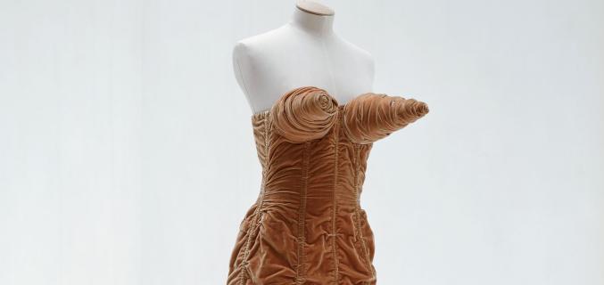Jean Paul Gaultier, "Seins obus" dress, Autumn / Winter 1984-1985, "Barbès" collection. From the Palais Galliera's collections - © Eric Poitevin/ADAGP, Paris 2016