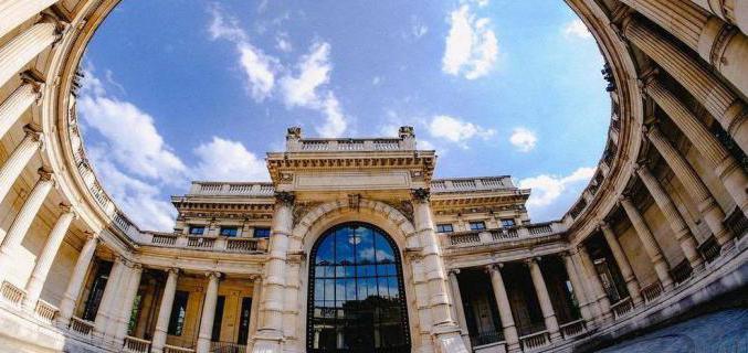 La cour et le péristyle du musée - Photo : © Caroline Chenu / Galliera 